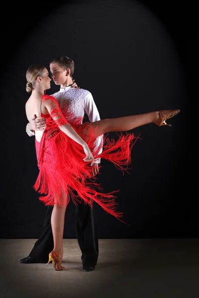 Latino dansare — Stockfoto