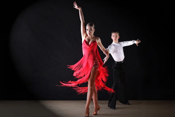 Latino tancerzy — Zdjęcie stockowe