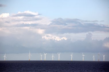 Rüzgar Türbini elektrik santrali deniz, İngiltere