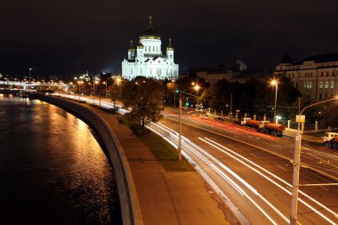güzel bir gece görüş Katedrali İsa Mesih saviour ve Moskova Nehri
