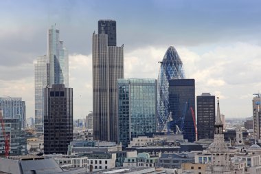 Londra'nın finans bölgesine ünlü gökdelenler