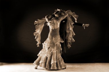 Latino dansçıları balo salonu