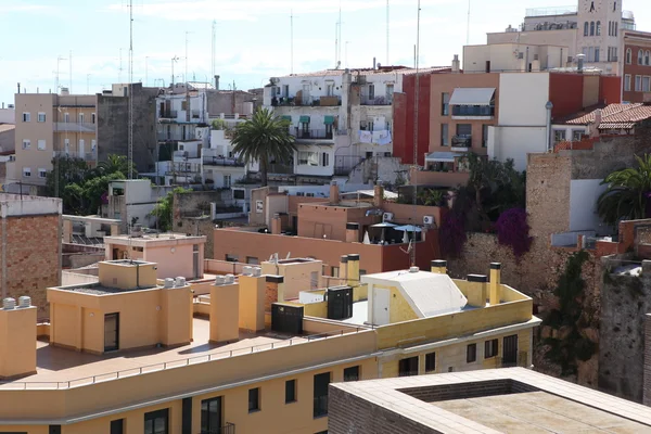 Buildind en dak van tarragona, Spanje — Stockfoto