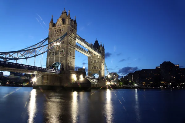 Wieczorem tower bridge, Londyn, Wielka Brytania — Zdjęcie stockowe