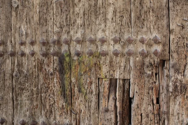 Old wood door with meatal decor — Stock Photo, Image