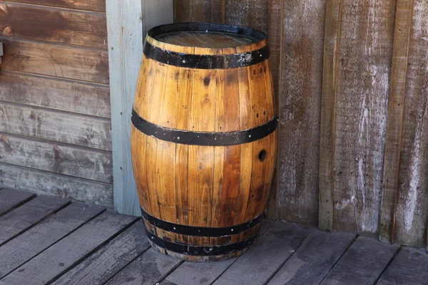 旧橡木桶 — 图库照片