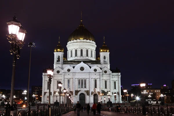 Kända och vackra natten Visa domkyrkan av jesus Kristus Frälsaren — Stockfoto