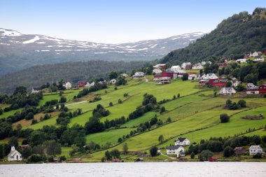 kırsal Norveç - göl hafslovatn köyünde hafslo