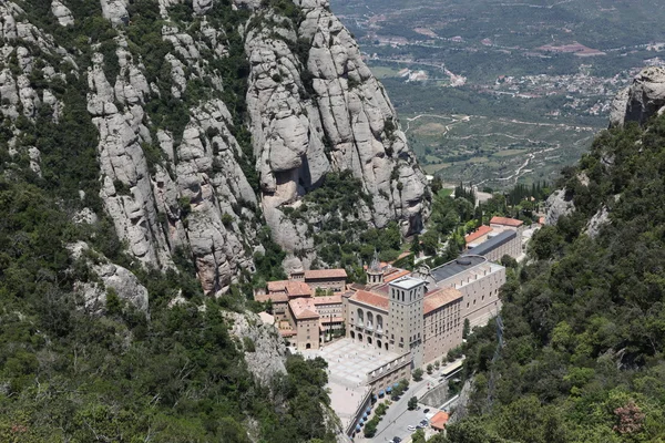 Santa Maria de Montserrat Abbey in Monistrol de Montserrat, Catalonia, Spain. — Stock Photo, Image