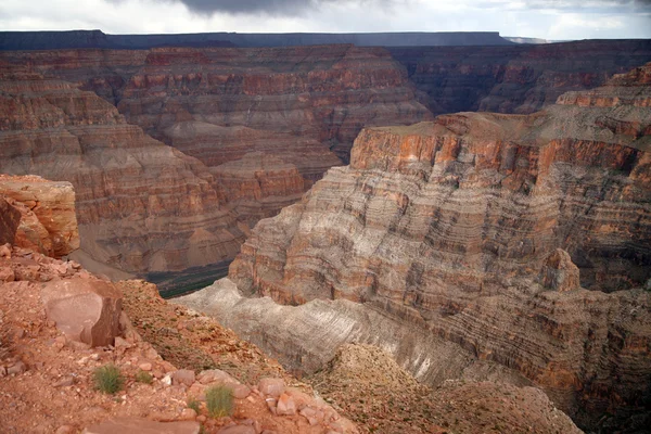 Grand canyon i Kolorado, park narodowy, arizona, Stany Zjednoczone Ameryki — Zdjęcie stockowe