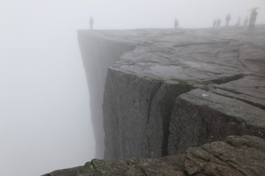 derin sis, Norveç Fiyordu alınan preikestolen kaya