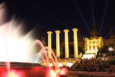 barcelona, İspanya ünlü montjuic çeşme
