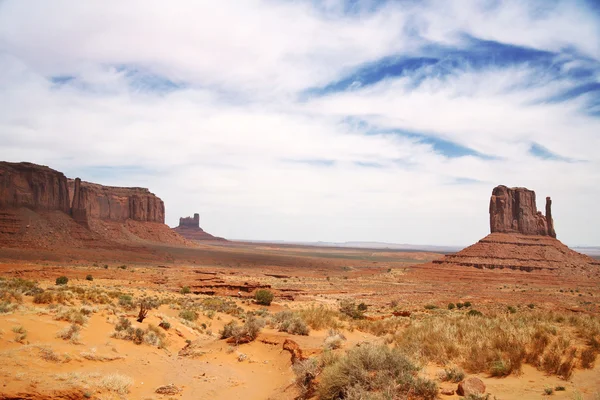 Долина монументів, пустелі Каньйон в штаті Юта, США — стокове фото