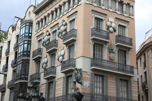 Casa Bruno Cuadros o Casa dels Paraigues en Barcelona — Foto de Stock