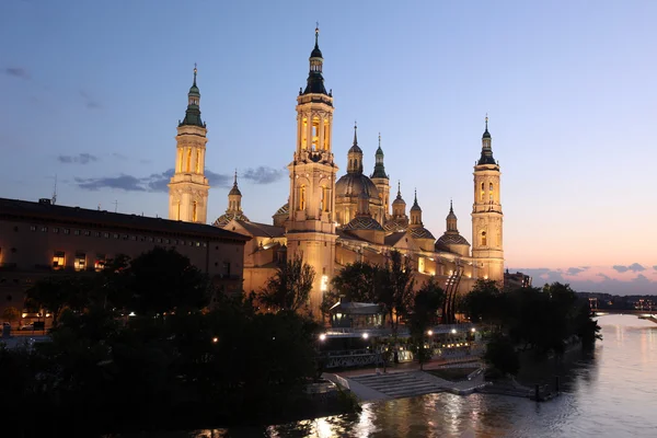 Virgen del Pilar e rio Ebro — Fotografia de Stock