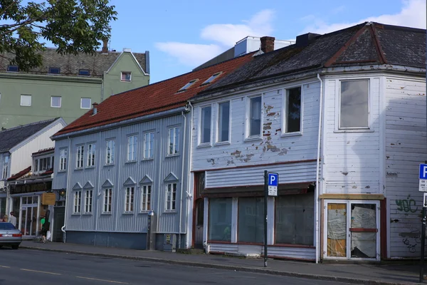 Stare domy w trondheim, Norwegia — Zdjęcie stockowe