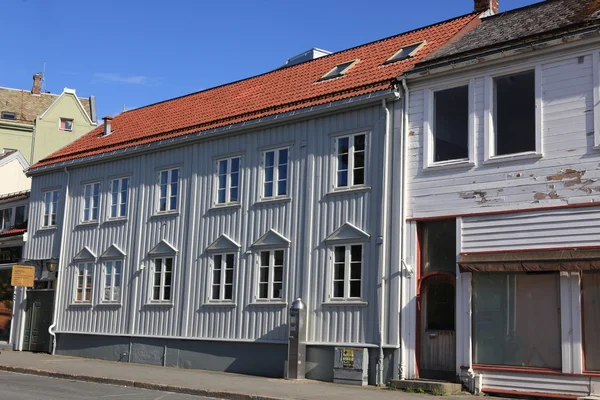 Oude huizen in trondheim, Noorwegen — Stockfoto