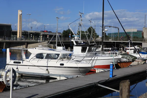 Boote in trondheim, norwegen — Stockfoto