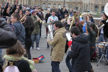 kimliği belirsiz musiciants