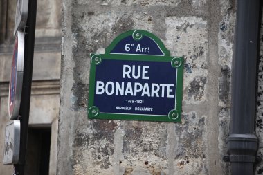 rue Bonaparte Sokağı işaret