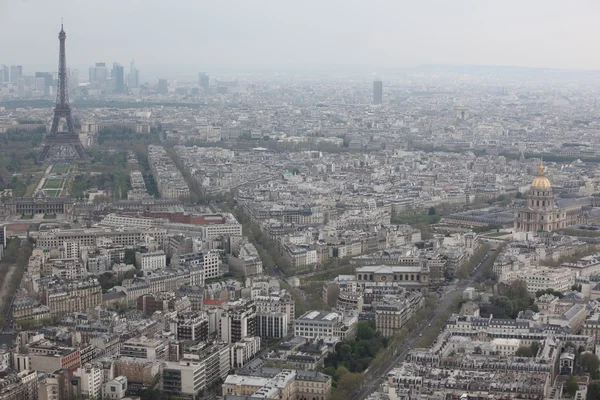 Eiffeltoren in de schemering — Stockfoto