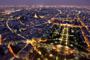 Paris gece görünümü