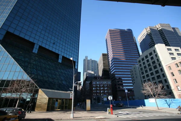 Klassisk new york - reflektioner i skyskrapor — Stockfoto