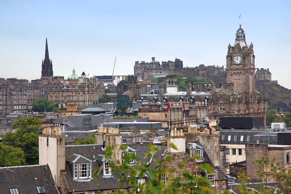 Widok perspektywiczny Edynburg z calton hill, w tym zamku edinburgh castle — Zdjęcie stockowe