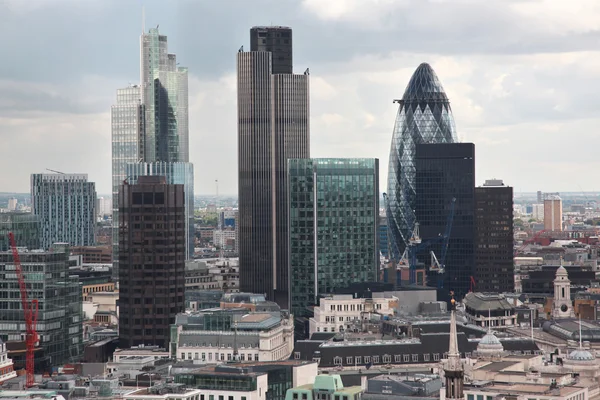 Berömda skyskrapor i Londons finansdistrikt — Stockfoto