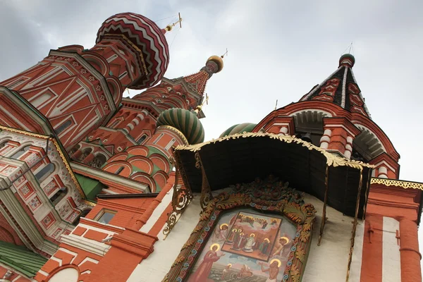 Old icon on the facade of St. Basil Cathedral — Stock Photo, Image