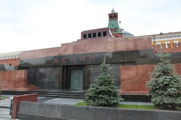 Muro del Kremlin y Mausoleo de Lenin en la Plaza Roja, Moscú, Rusia — Foto de Stock