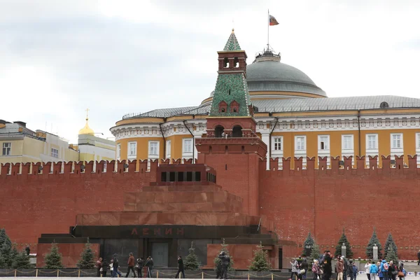 Kreml vägg och Lenins mausoleum på Röda torget, Moskva, Ryssland — Stockfoto