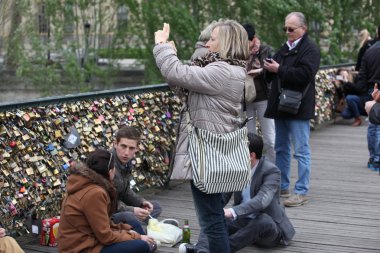 ünlü pont des arts turistlere köprü, paris, Fransa