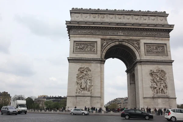 Weergave van de arc de triomphe, paris — Stockfoto