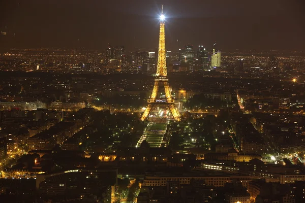 Tower Eiffel bei Nacht — Stockfoto