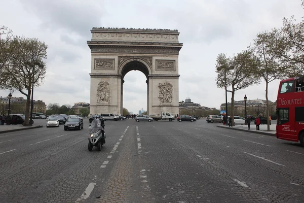 フランス・パリの凱旋門. — ストック写真