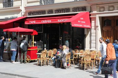 Görünümü tipik paris Cafe