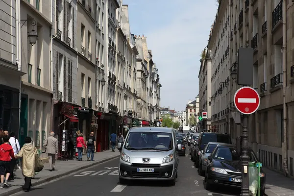 Widok na ulicę w Paryżu — Zdjęcie stockowe