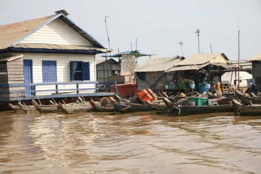 yoksulluk içinde tonle sap
