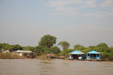 yoksulluk içinde tonle sap