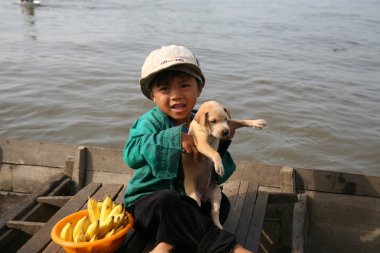 yoksulluk içinde tonle sap