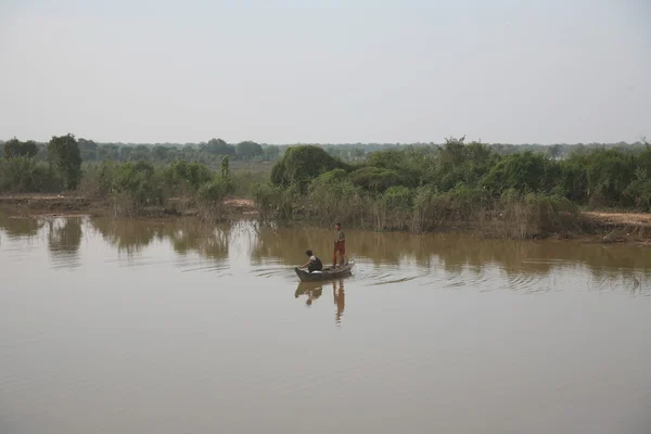 Fattigdom i tonle sap — Stockfoto