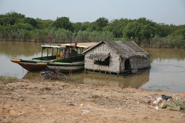 Armoede in het sap tonle — Stockfoto