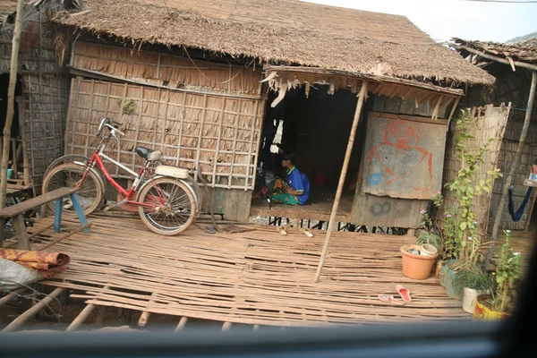 Fattigdom i tonle sap — Stockfoto