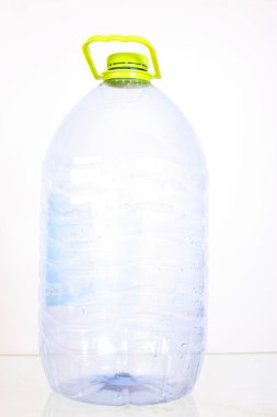 büyük plastik şişe
