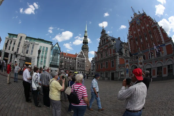 Vierkant in het oude deel van riga, Letland — Stockfoto