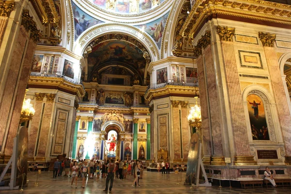 Intérieur de la cathédrale Saint-Isaac — Photo