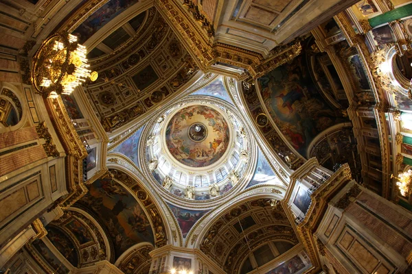 Intérieur de la cathédrale Saint-Isaac — Photo