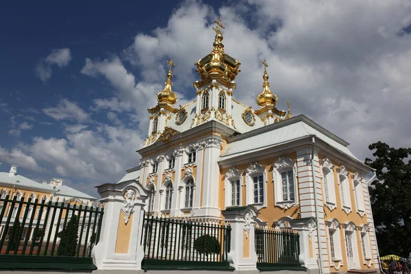 Kościół Pałac peterhof — Zdjęcie stockowe