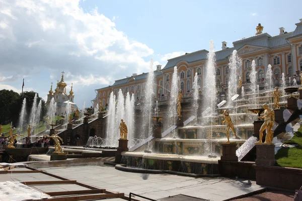 Fontaines en Peterhof — Photo